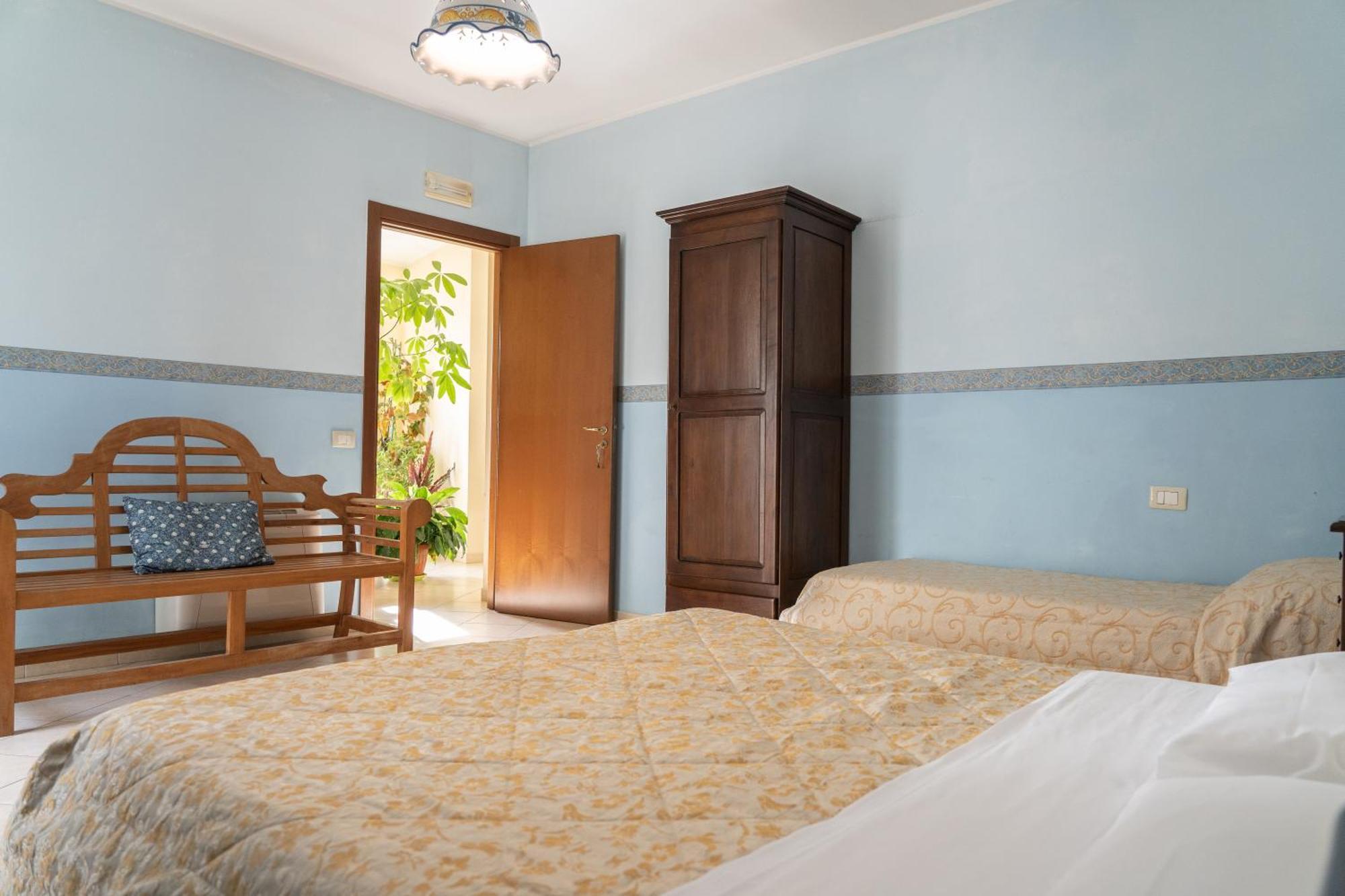 B&B Iris ลาแตร์ซา ภายนอก รูปภาพ