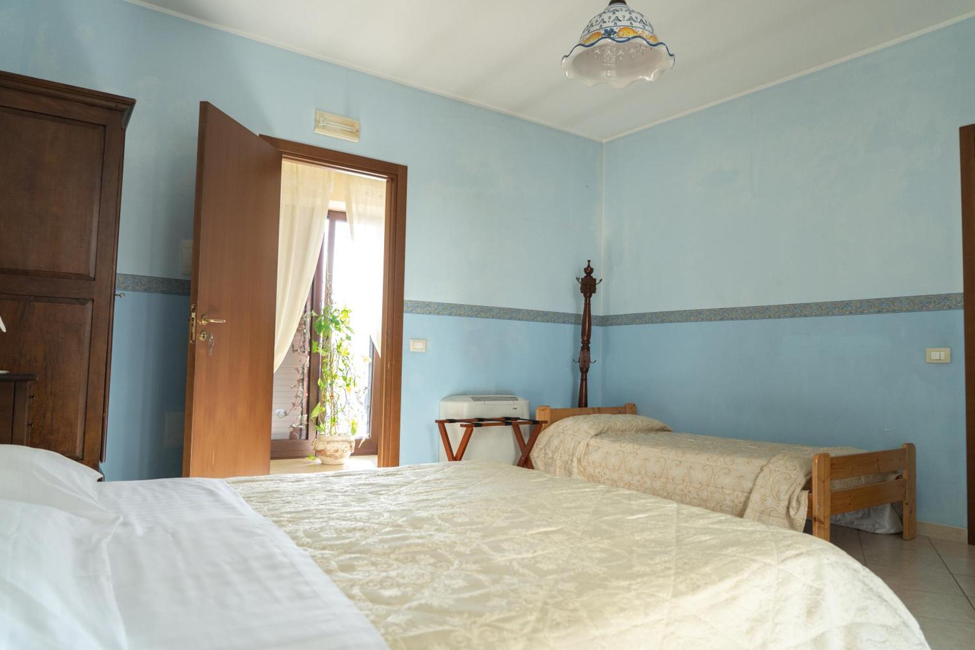 B&B Iris ลาแตร์ซา ภายนอก รูปภาพ